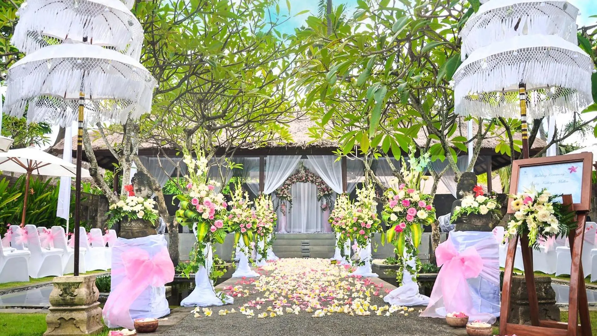 Legian Beach Hotel