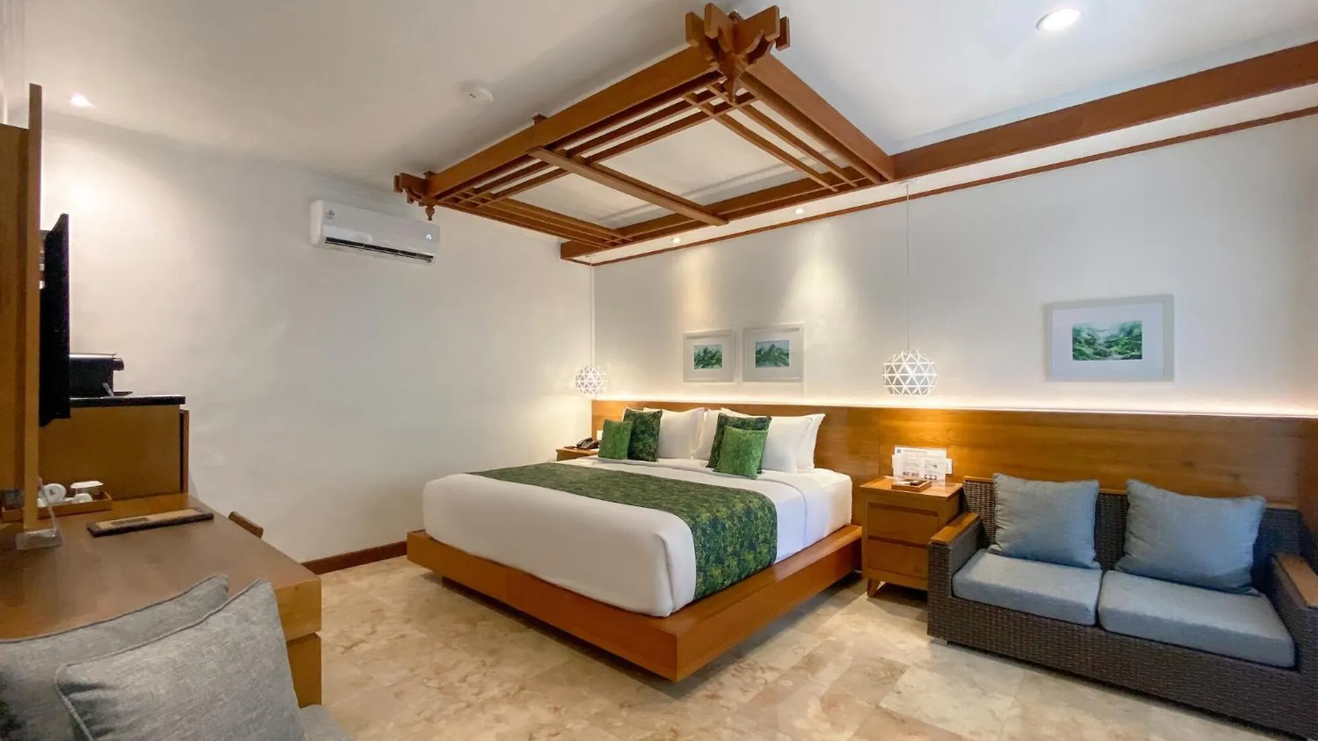 ****  Legian Beach Hotel Endonezya