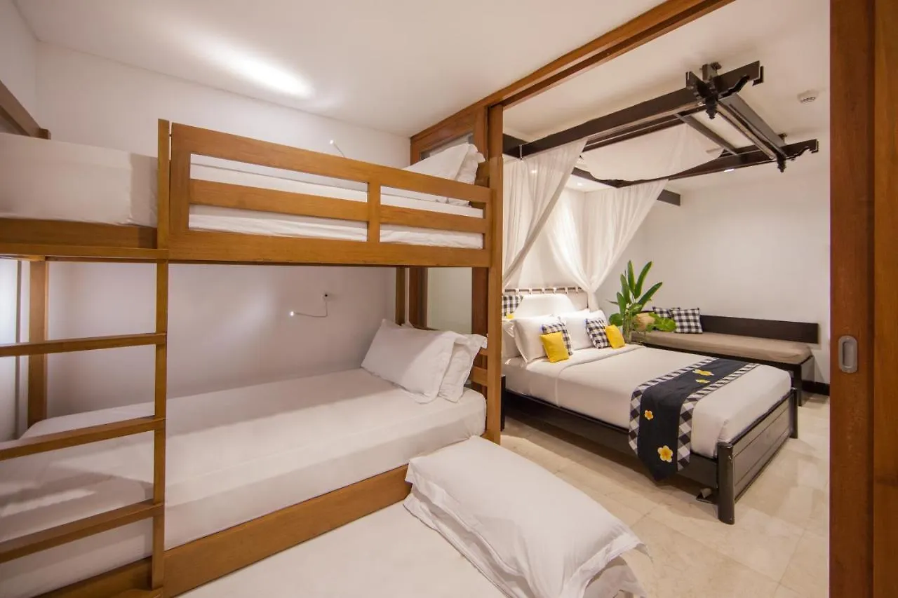 Legian Beach Hotel